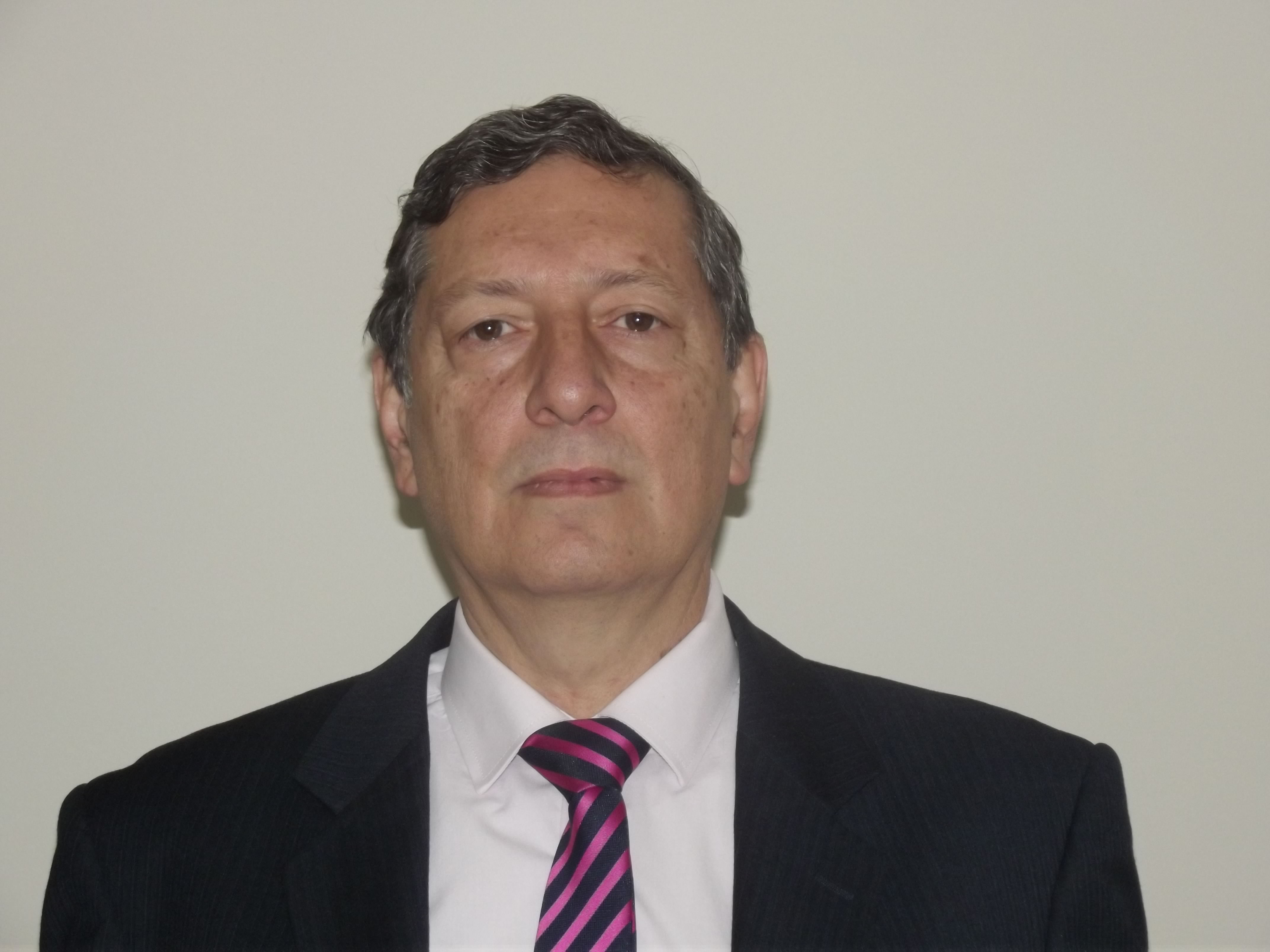 DP. Victor Edgar Arcila Cruz