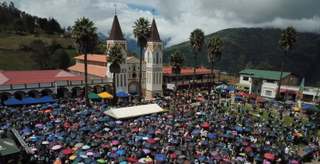 Miles de peregrinos acuden cada año a San Antonio de Fosca con fe y devoción.